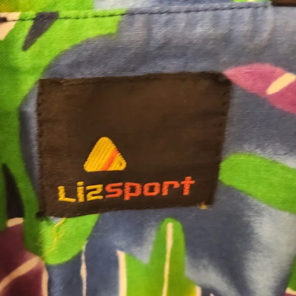 Liz Sport Floral Hawaiian Shirt - Picture 4 of 7